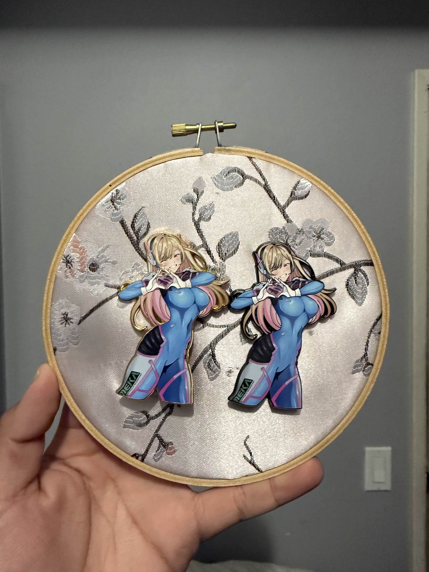 (In-Hand) UV DVA Marin Pins